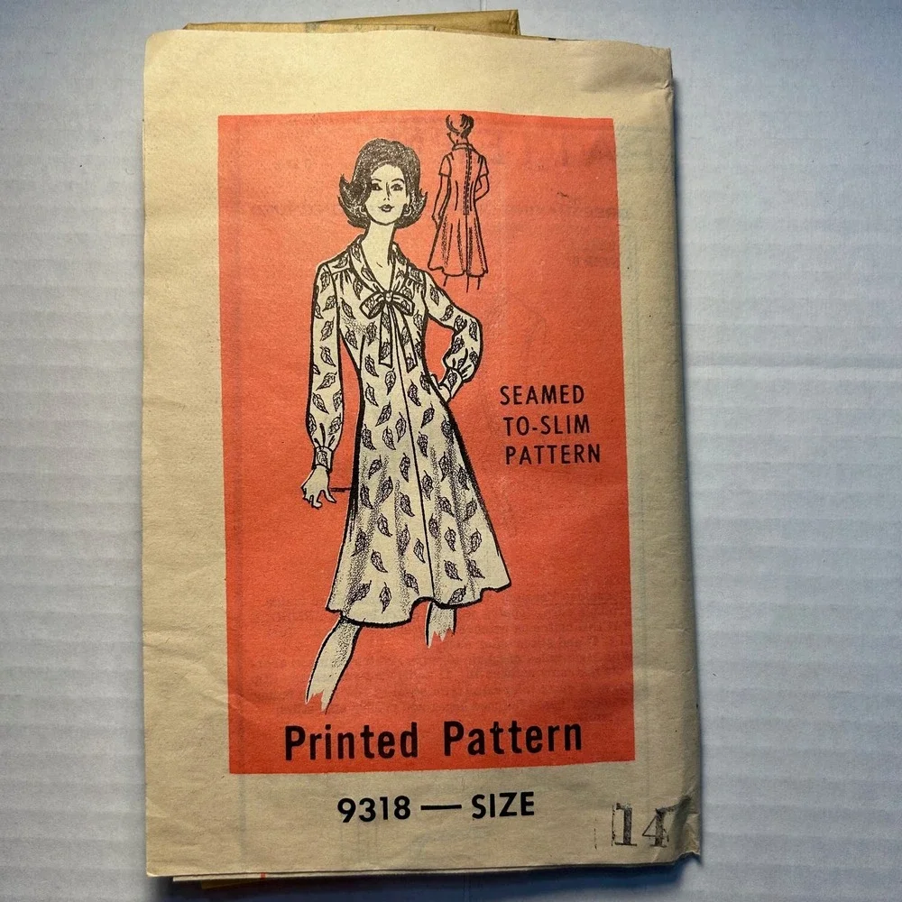 Mail Order Vintage 1970's Pattern #9318 Misses Dress Size 14‎